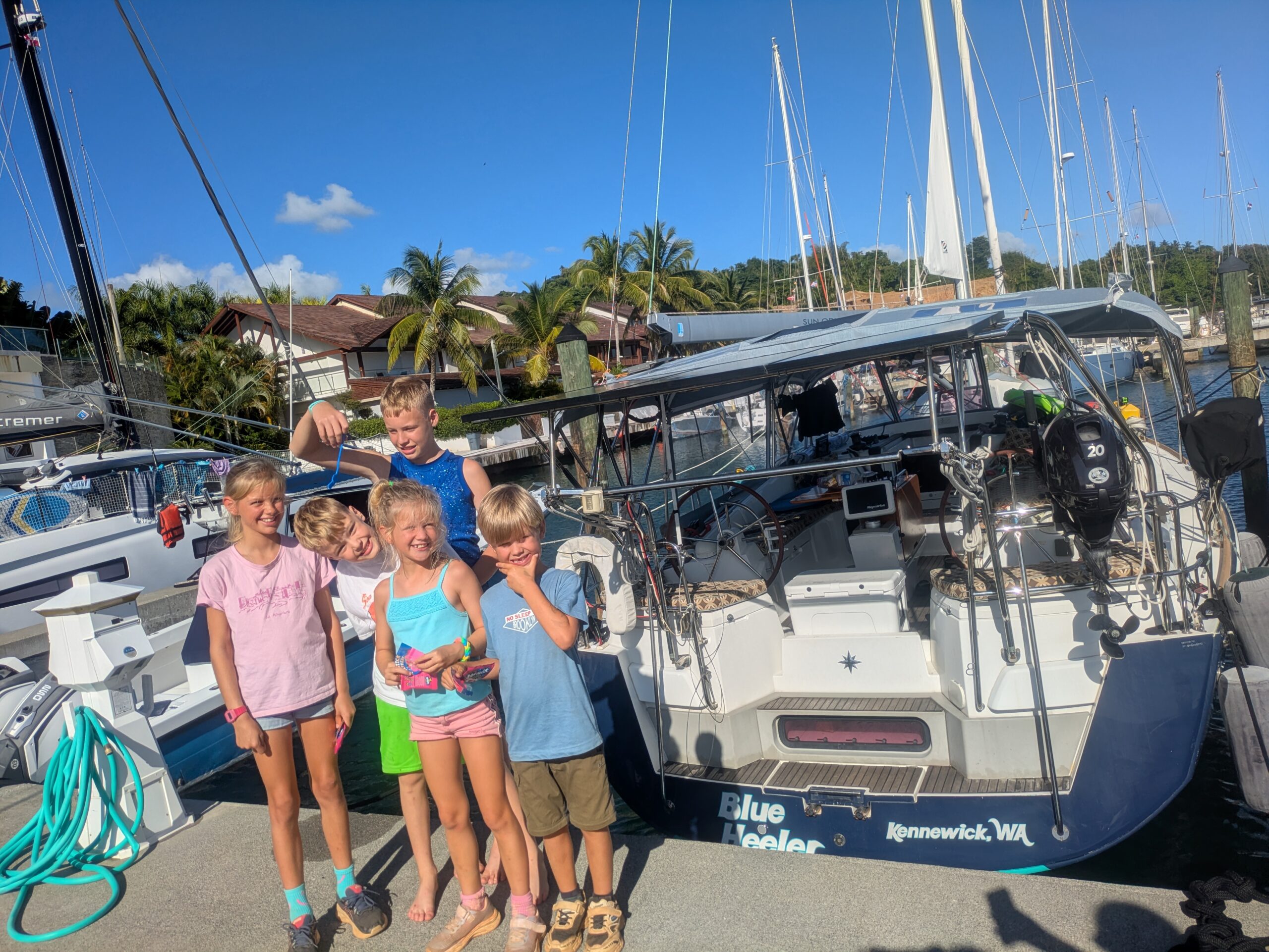 Saying goodbye to our friends on SV Freya. We'll miss the many kids at the marina.